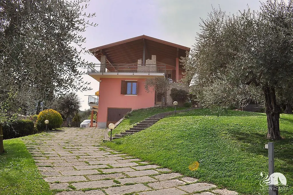 Apartment Appartamento Il Moresine Roe Italy