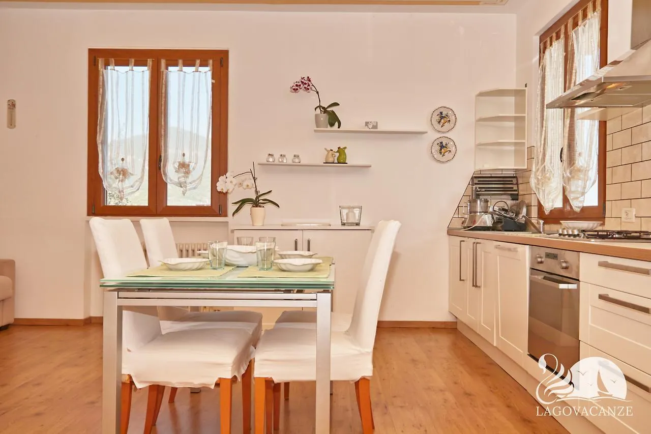 Apartment Appartamento Il Moresine Roe